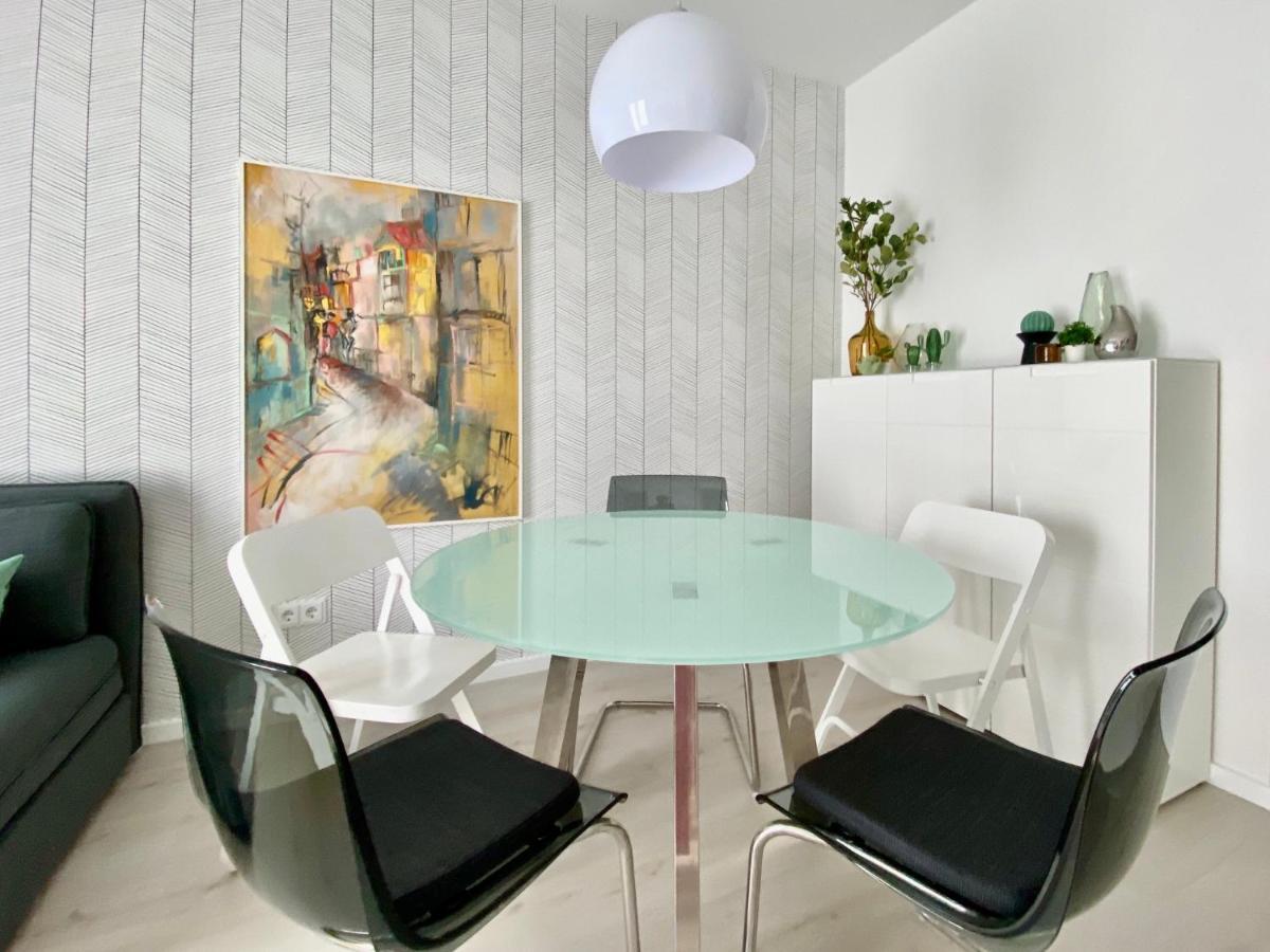 Modernes Apartment, Terrasse Und Garten Am Lilienthalpark Im Suedwesten Berlins Dış mekan fotoğraf