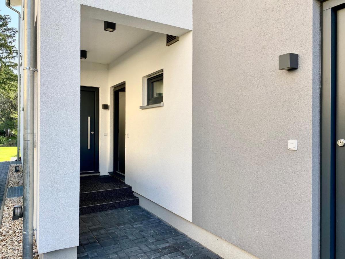 Modernes Apartment, Terrasse Und Garten Am Lilienthalpark Im Suedwesten Berlins Dış mekan fotoğraf