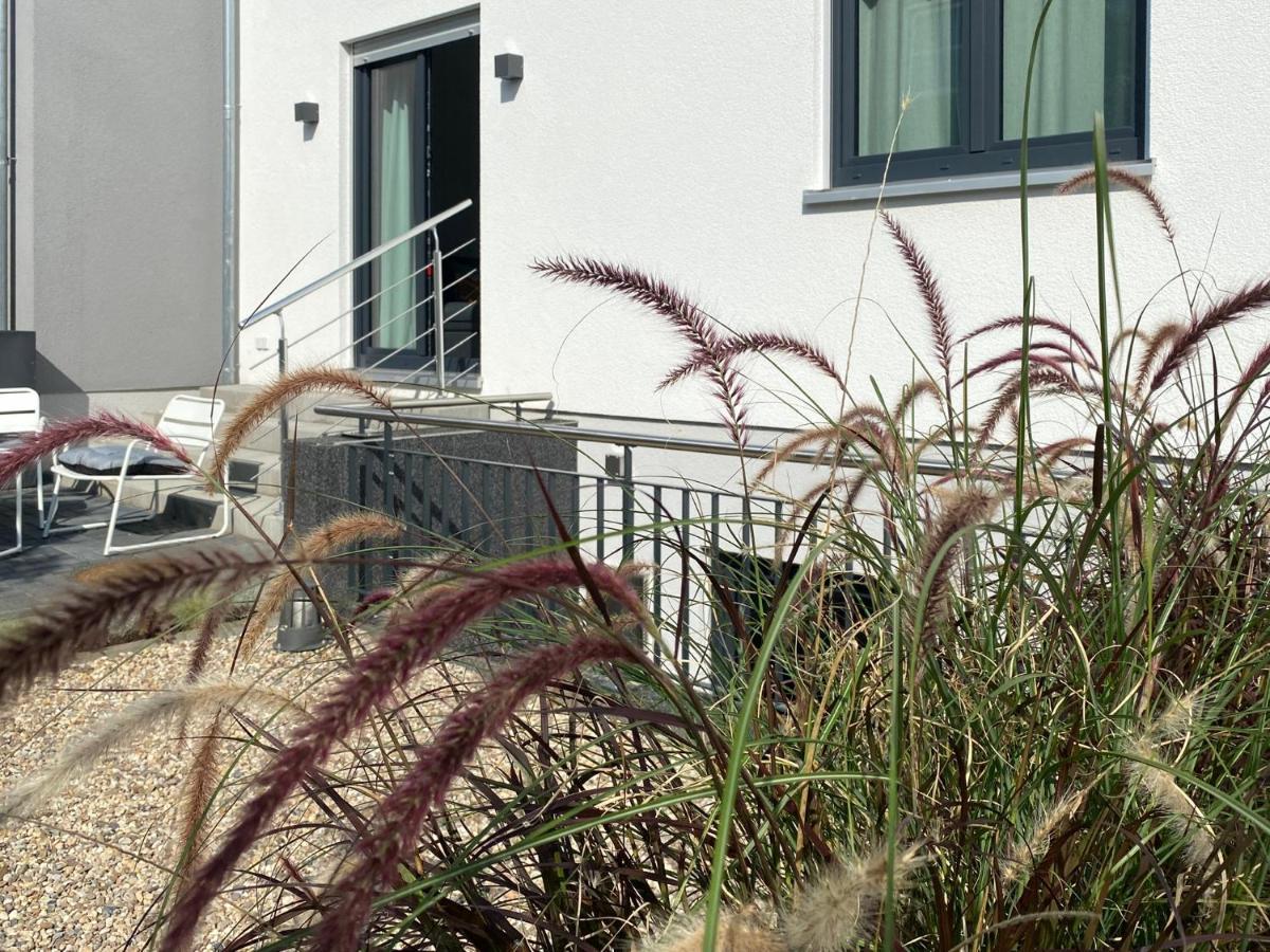 Modernes Apartment, Terrasse Und Garten Am Lilienthalpark Im Suedwesten Berlins Dış mekan fotoğraf